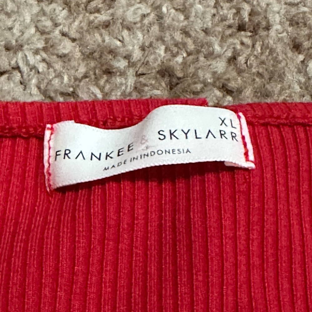 Red Bow Open Accent Women's Top by Frankee & Skylarr TikTok Shop Size XL - Picture 4 of 4